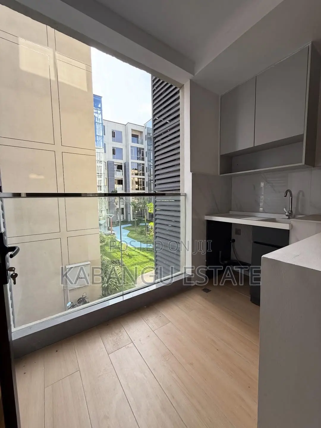 3bdrm Apartment in Oysterbay for sale