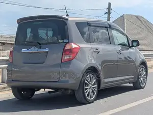 Toyota Ractis 2006 Gray