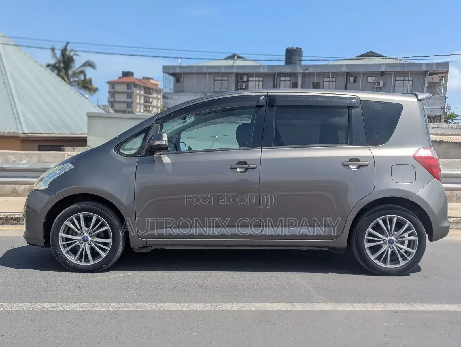 Toyota Ractis 2006 Gray