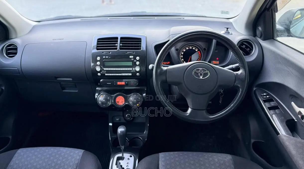 Toyota IST 2008 Silver