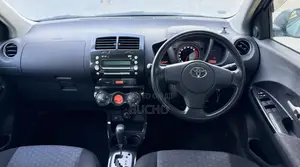 Toyota IST 2008 Silver