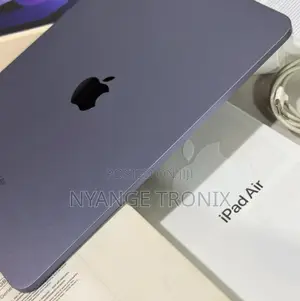 New Apple iPad 5 (2022) 64 GB Silver