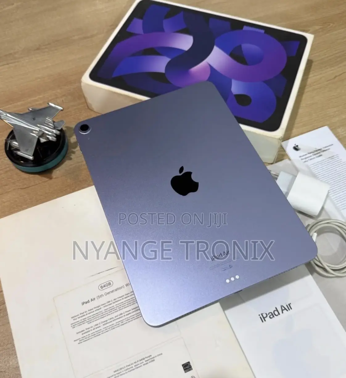 New Apple iPad 5 (2022) 64 GB Silver