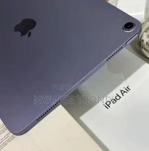 New Apple iPad 5 (2022) 64 GB Silver