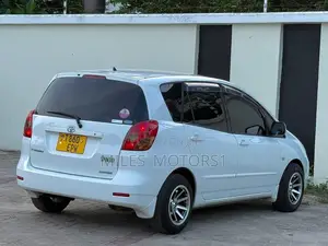 Toyota Corolla Spacio 2004 White