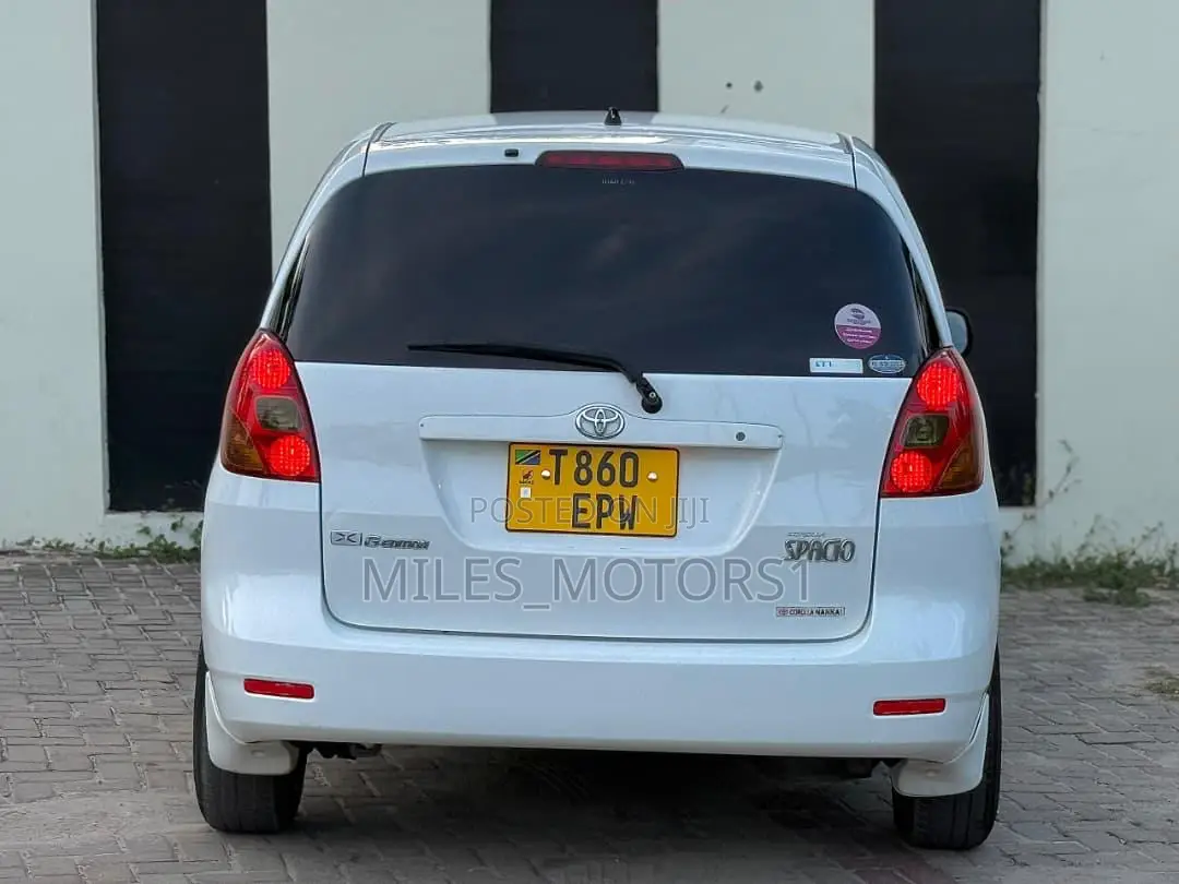 Toyota Corolla Spacio 2004 White