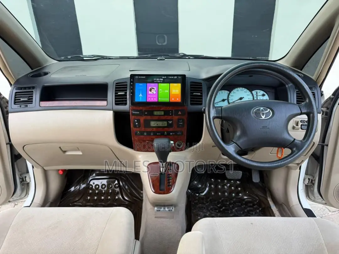 Toyota Corolla Spacio 2004 White