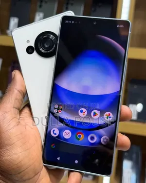 Sharp Aquos R8s pro 256 GB White