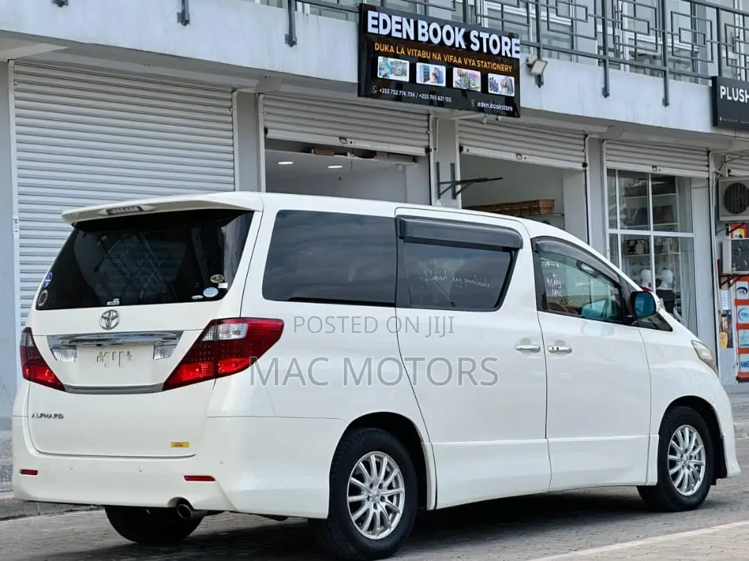 Toyota Alphard 2010 White
