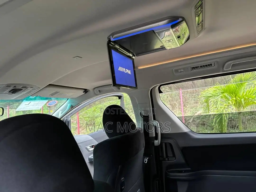 Toyota Alphard 2010 White