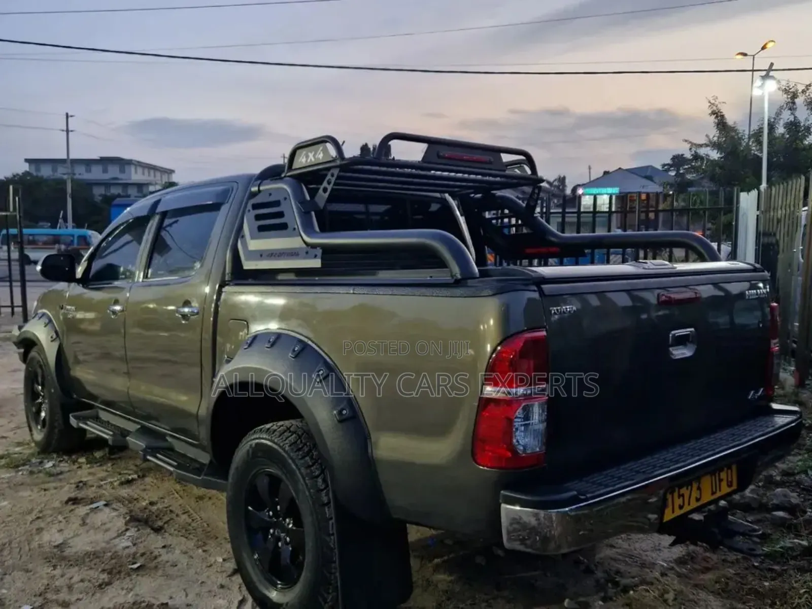 Toyota Hilux 2010 Green