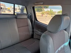 Toyota Hilux 2010 Green