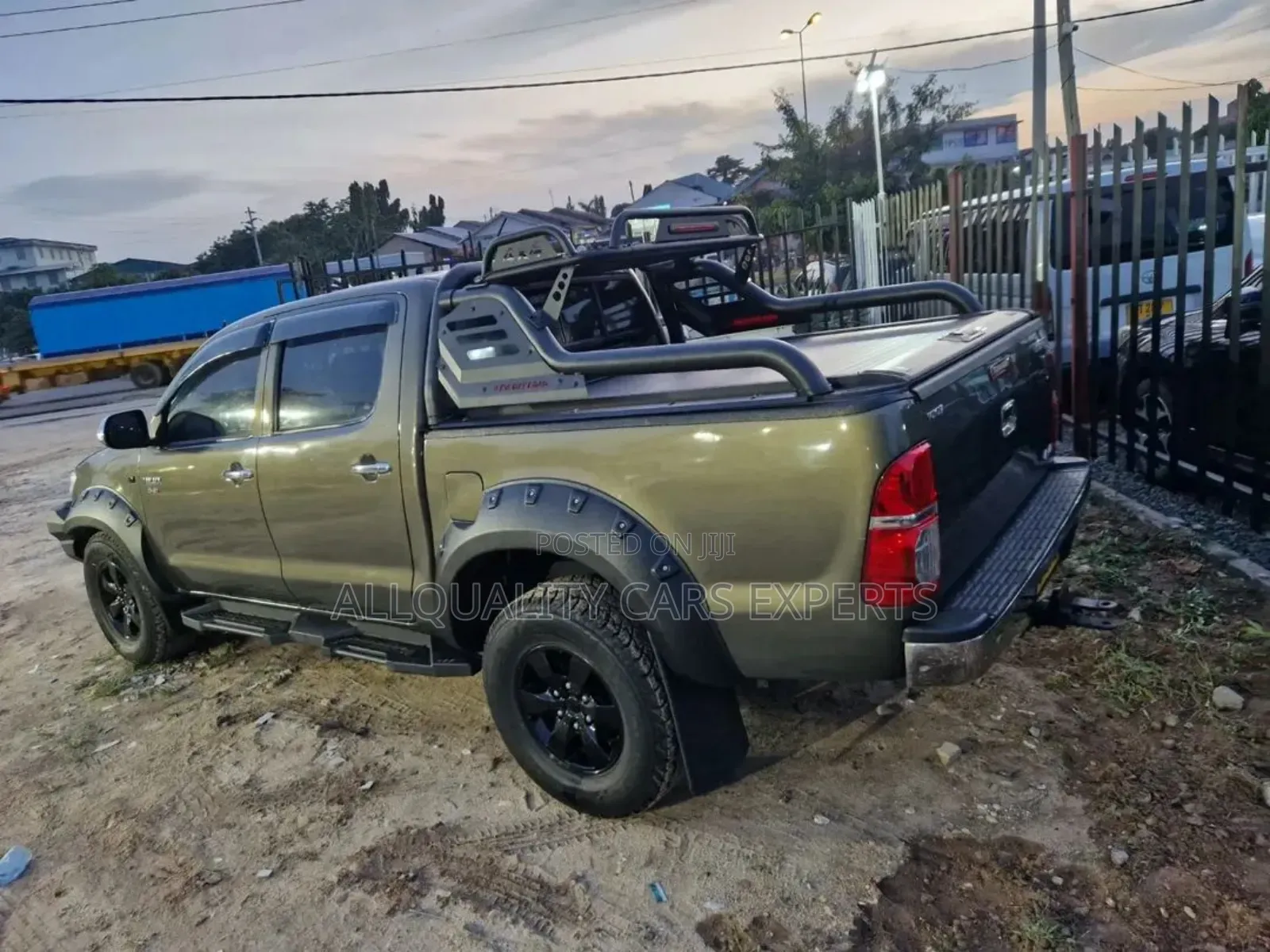 Toyota Hilux 2010 Green