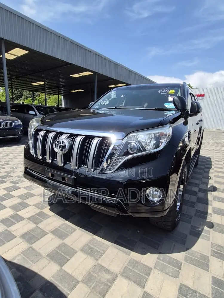 Toyota Land Cruiser Prado 2.8 2017 Black