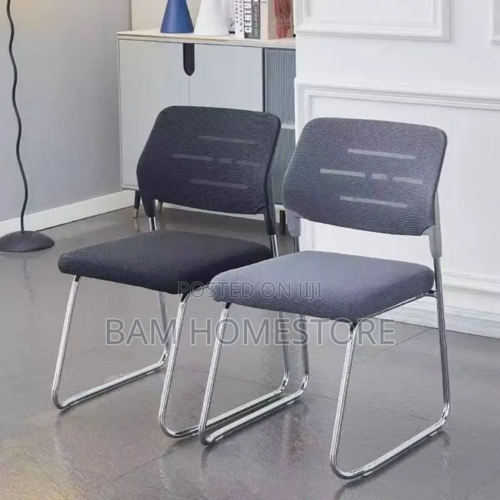 Comfortable Mesh Office Guest Chair - Waiting Room Conference Chair