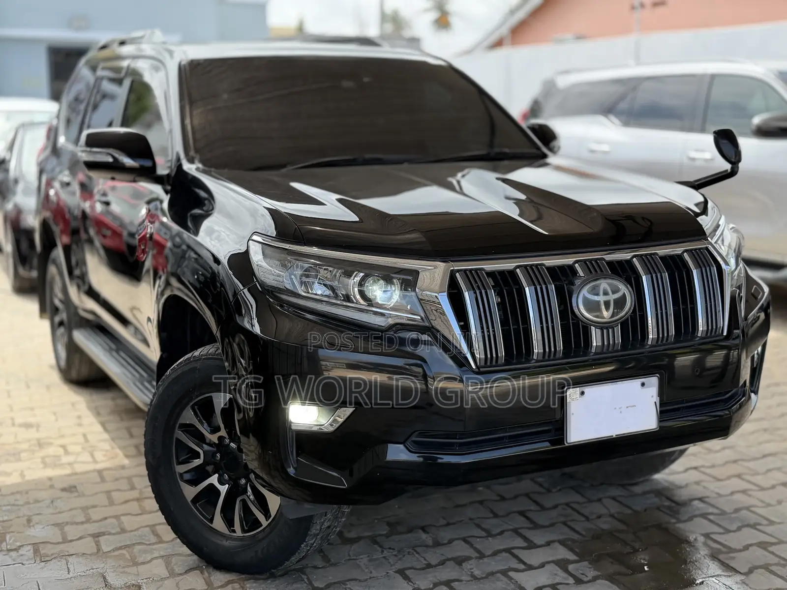 Toyota Land Cruiser Prado 2.8 2022 Black