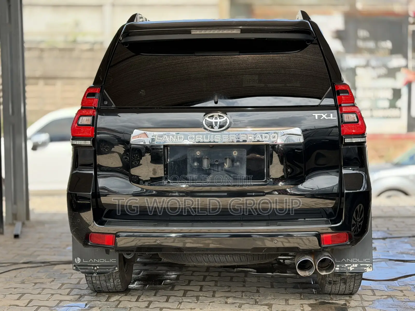 Toyota Land Cruiser Prado 2.8 2022 Black