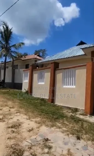 3bdrm House in Makongorosi for sale