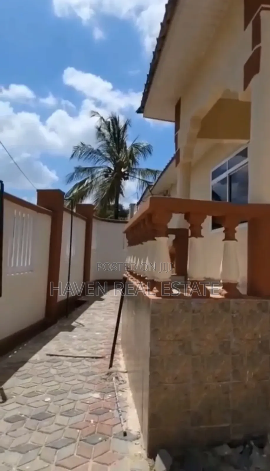 3bdrm House in Makongorosi for sale