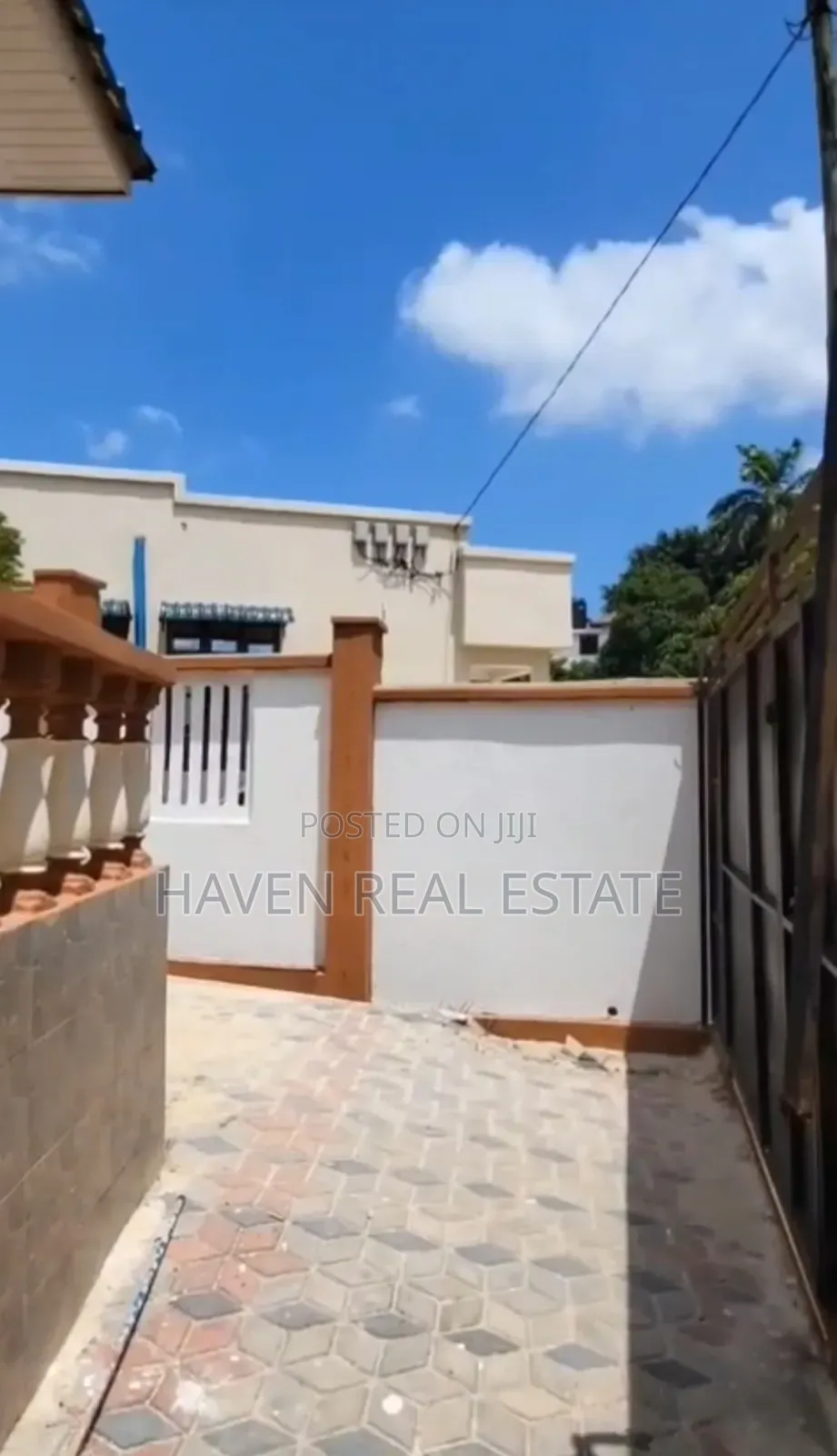 3bdrm House in Makongorosi for sale