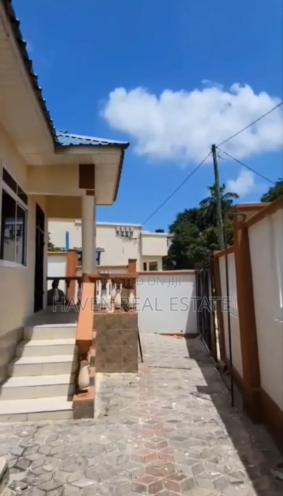 3bdrm House in Makongorosi for sale
