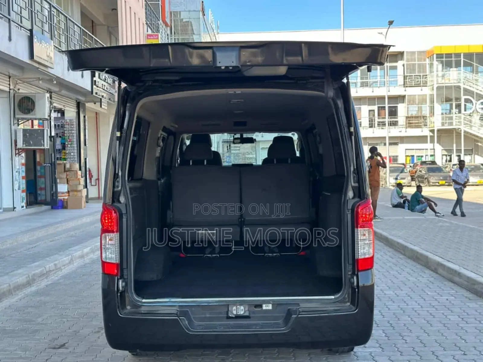 Nissan Caravan (Urvan) 2014 Black