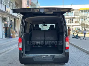 Nissan Caravan (Urvan) 2014 Black