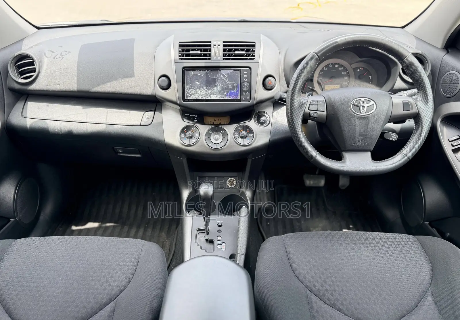 Toyota Vanguard 2011 Black