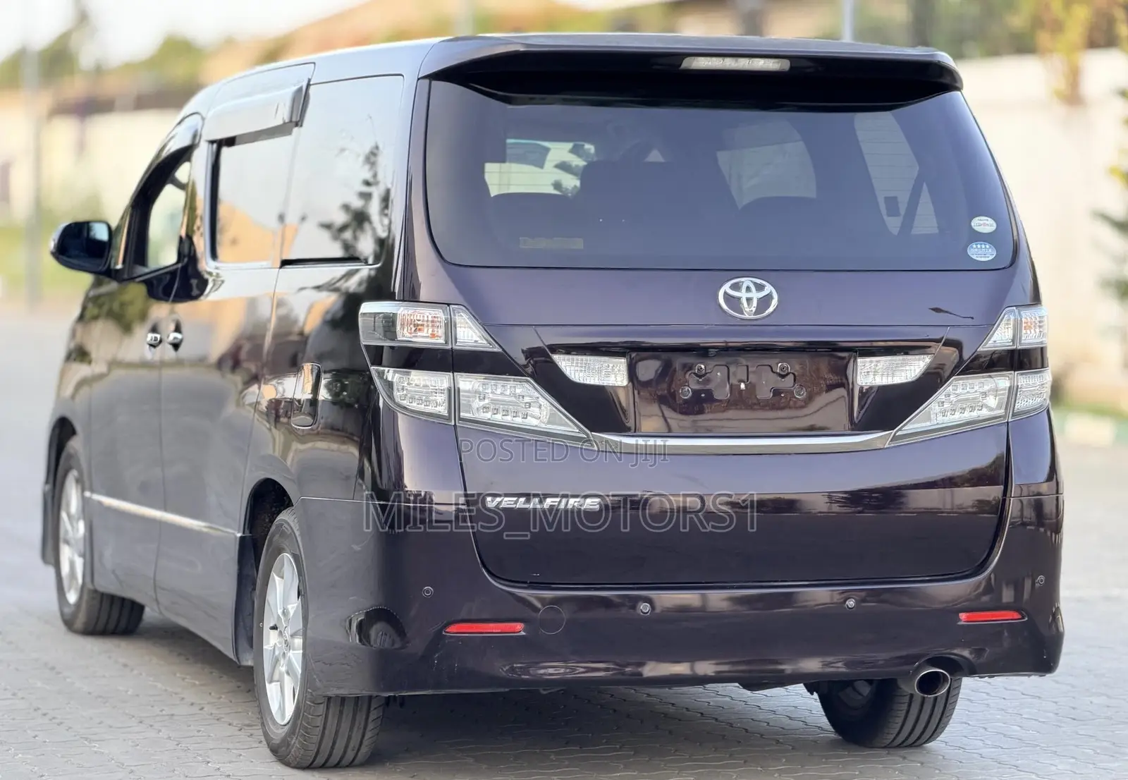 Toyota Vellfire 2010 Black