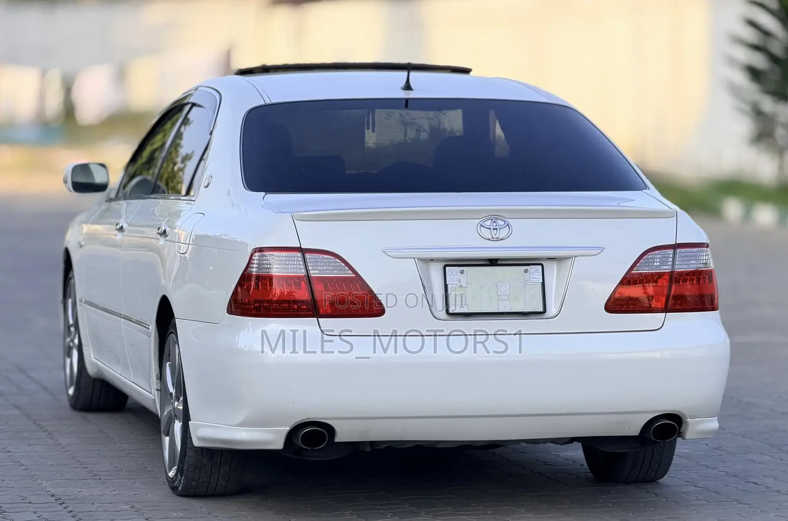 Toyota Crown 2005 White