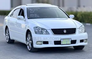 Toyota Crown 2005 White