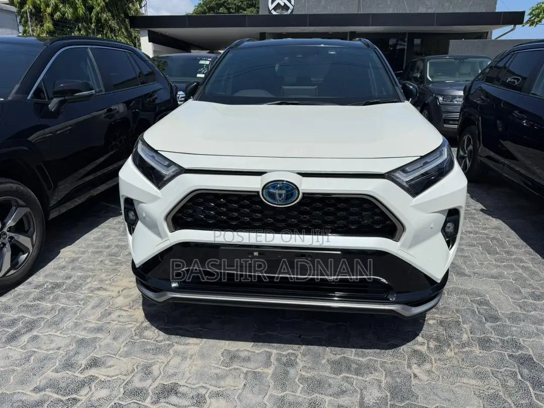 Toyota RAV4 2024 White