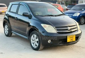 Toyota IST 2003 Black