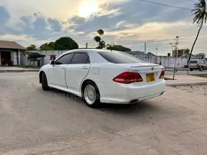 Toyota Crown 2008 White