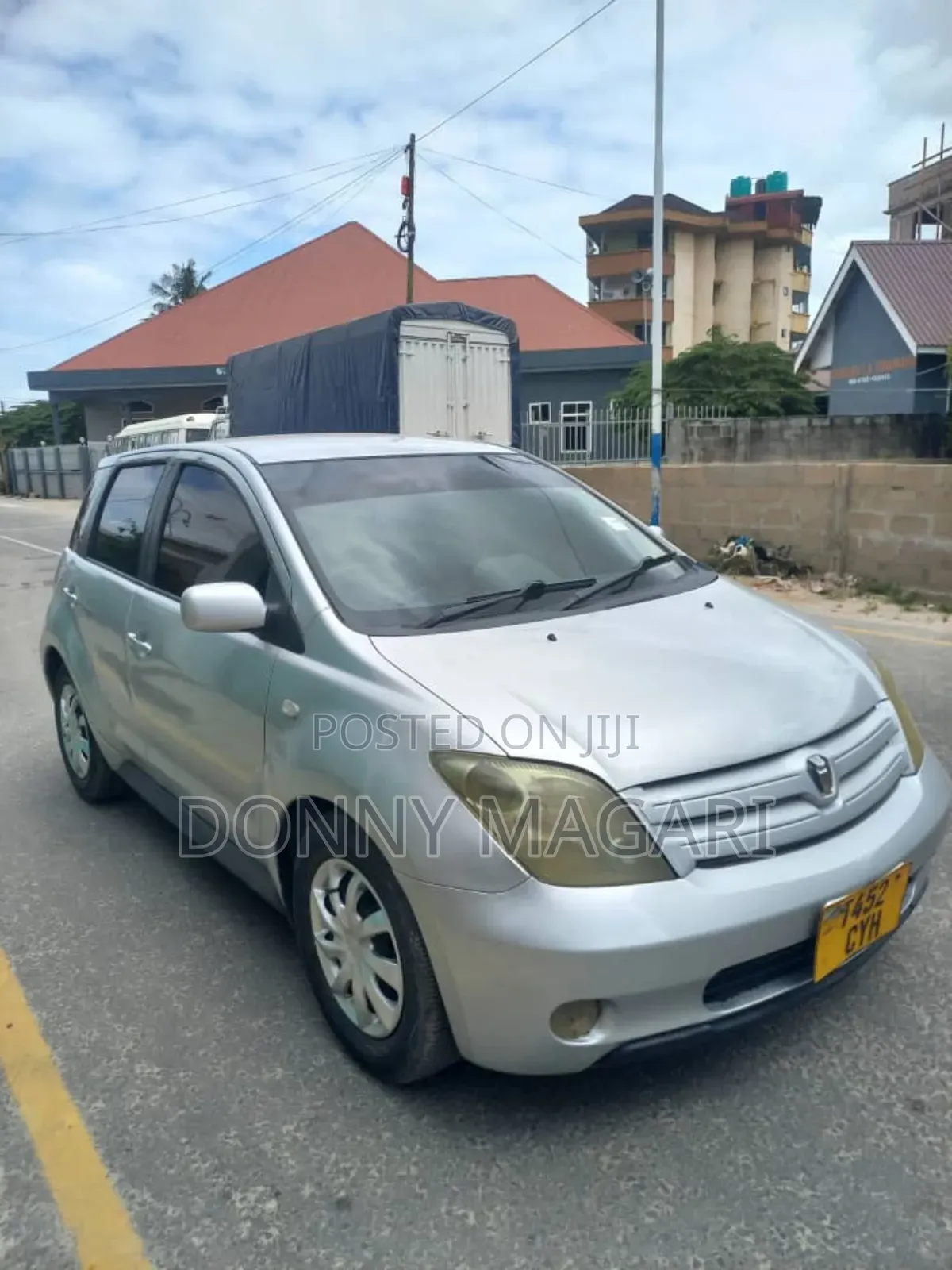 Toyota IST 2003 Silver