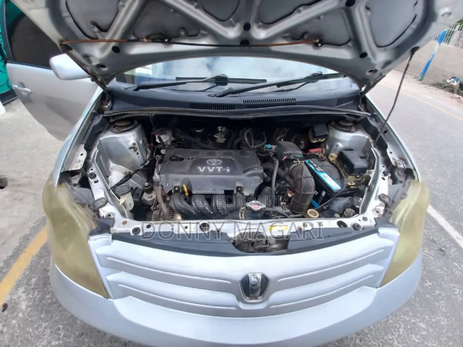 Toyota IST 2003 Silver