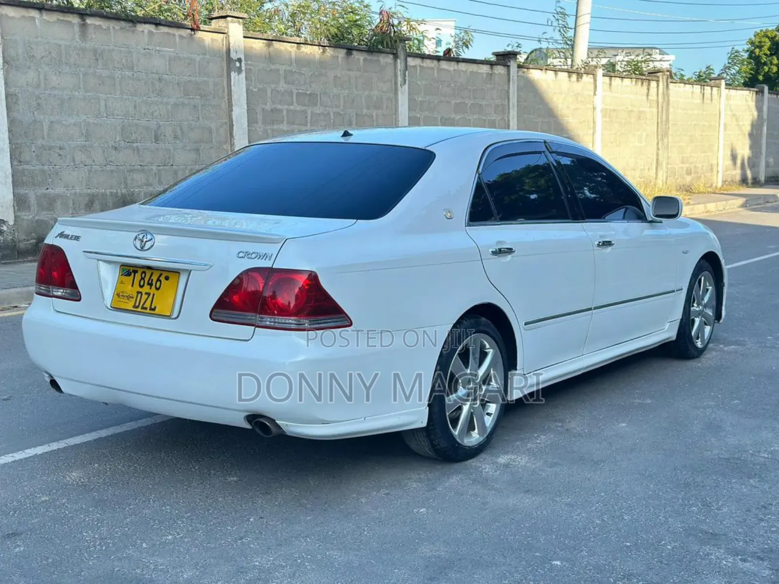 Toyota Crown 2006 White