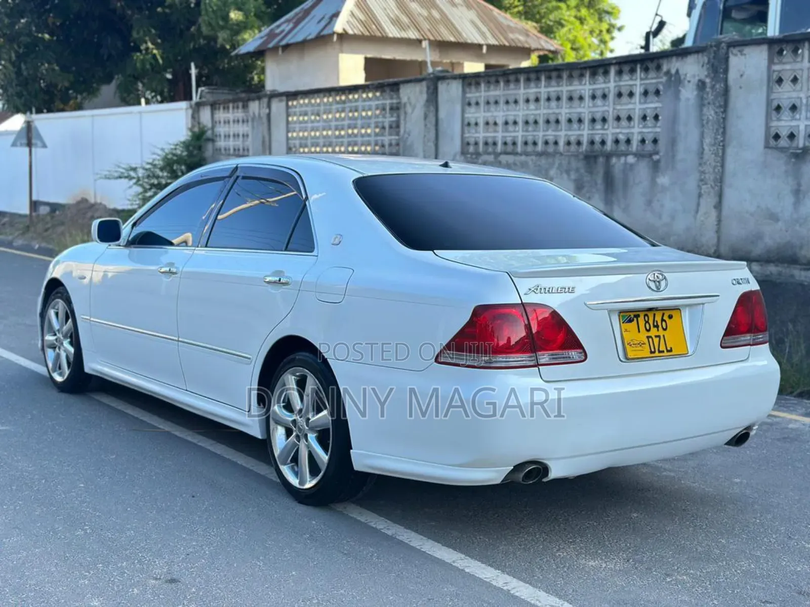 Toyota Crown 2006 White