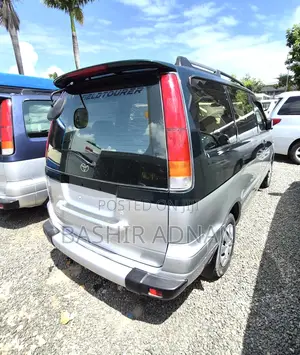 Toyota TownAce Noah 1998 Green