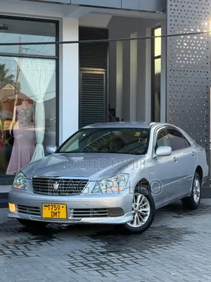 Toyota Crown Royale 2005 Silver