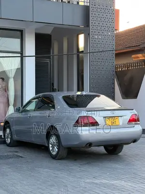 Toyota Crown Royale 2005 Silver
