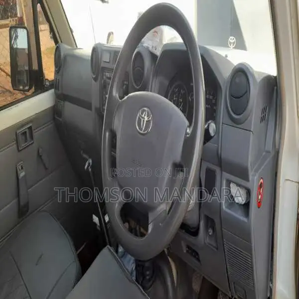 Toyota Land Cruiser 2014 White