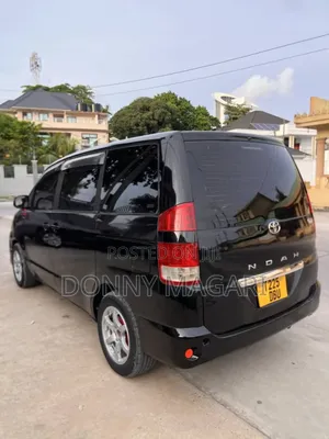 Toyota Noah 2.0 AWD (8 Seater) 2005 Black