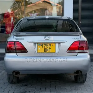 Toyota Crown Royale 2005 Silver