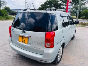Toyota Raum 1.5 AWD 2006 Blue