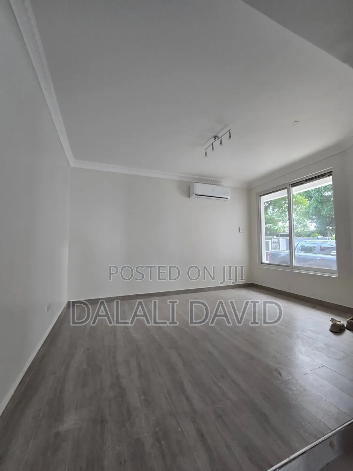 5bdrm Bungalow in Oysterbay for rent