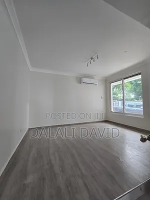 5bdrm Bungalow in Oysterbay for rent