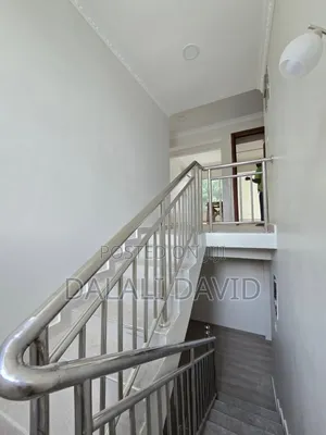 5bdrm Bungalow in Oysterbay for rent