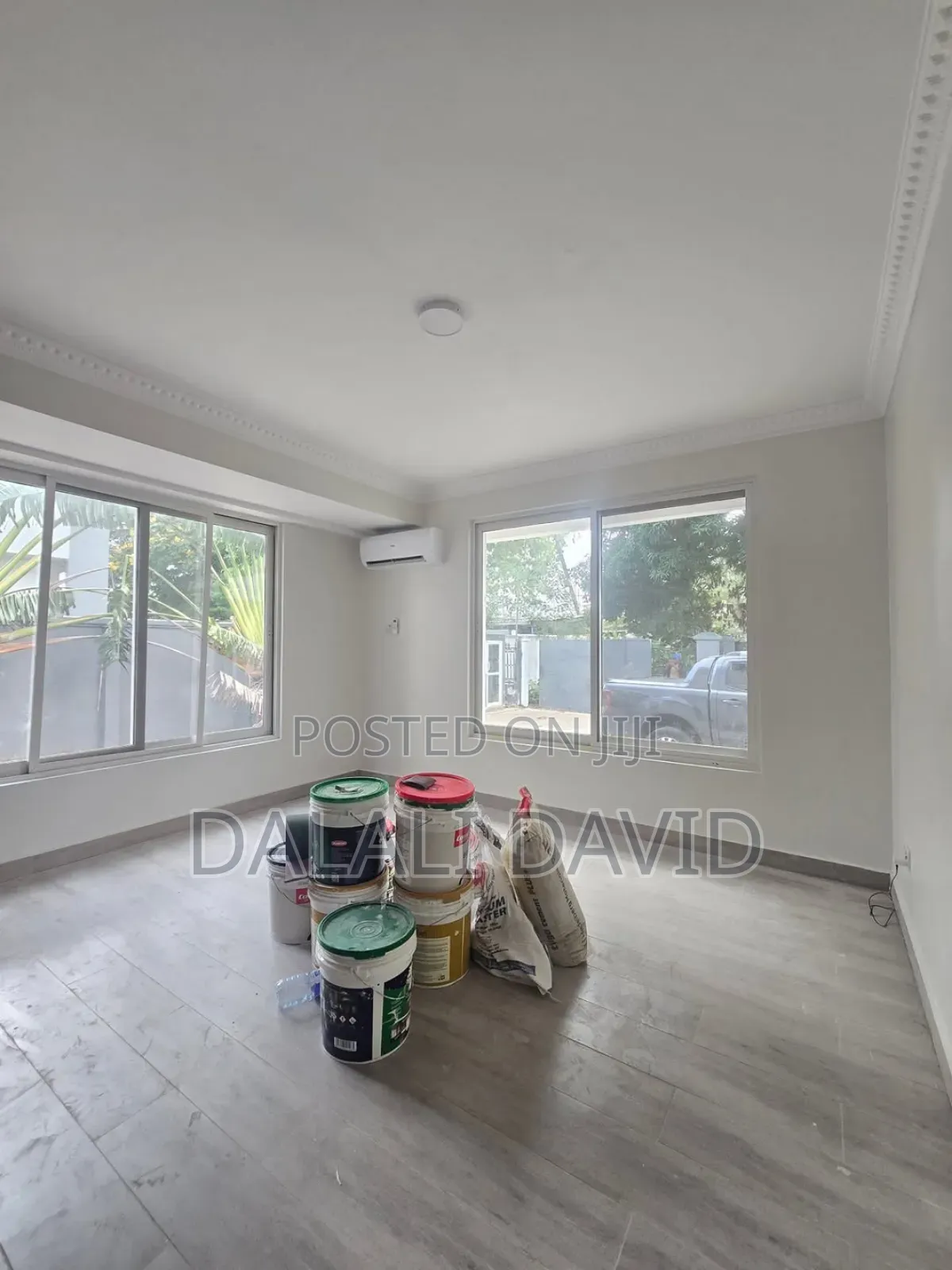 5bdrm Bungalow in Oysterbay for rent