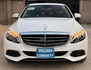 Mercedes-Benz C200 2015 Off white